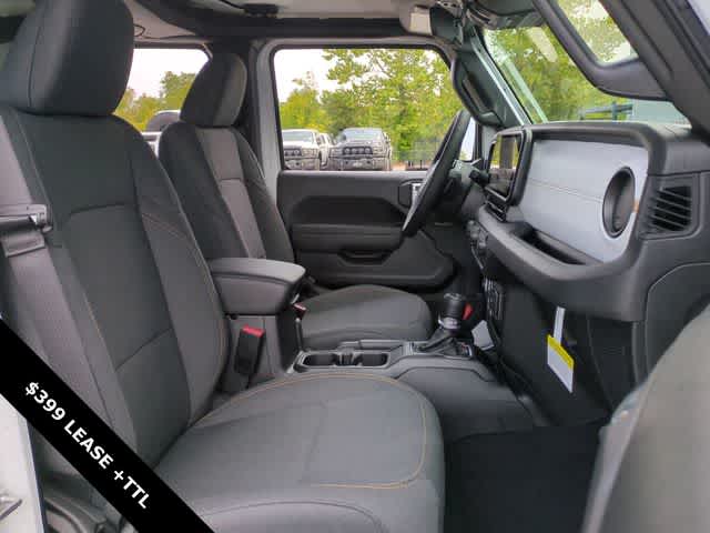 Thumbnail: 2025 Jeep Gladiator - 21