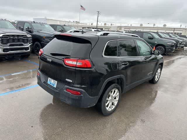 Thumbnail: 2016 Jeep Cherokee - 16