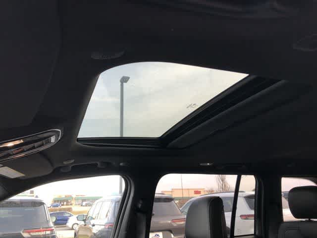 Thumbnail: 2026 Jeep Grand Cherokee - 16