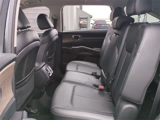 Thumbnail: 2022 Kia Sorento - 20