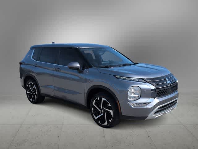 Thumbnail: 2024 Mitsubishi Outlander - 2