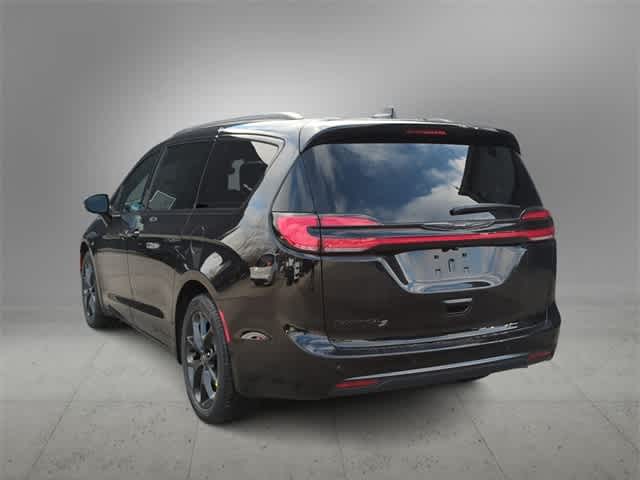 Thumbnail: 2026 Chrysler Pacifica - 6