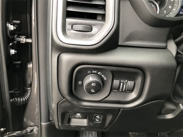 Thumbnail: 2026 RAM 1500 - 26