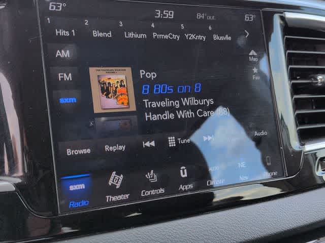 Thumbnail: 2018 Chrysler Pacifica - 30