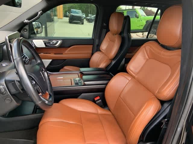 Thumbnail: 2020 Lincoln Navigator - 4