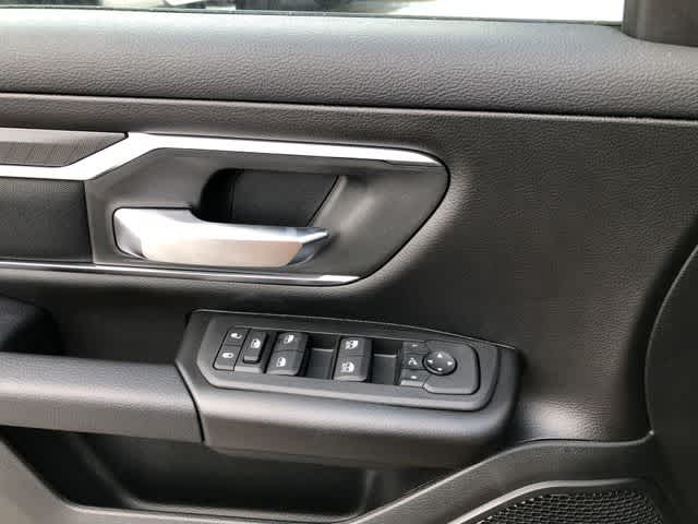 Thumbnail: 2026 RAM 1500 - 26