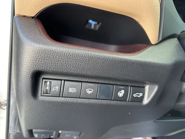 Thumbnail: 2019 Toyota RAV4 - 14