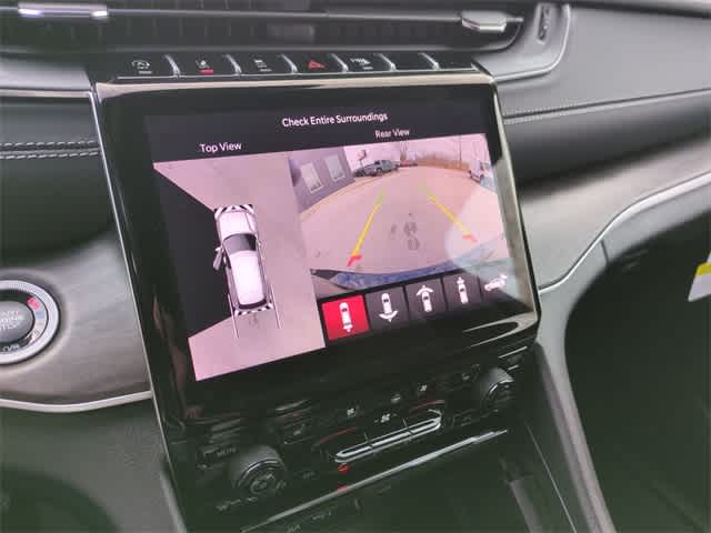 Thumbnail: 2025 Jeep Grand Cherokee L - 32