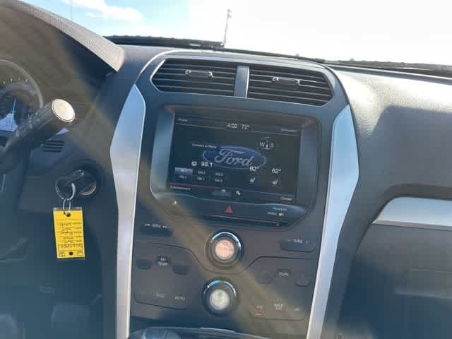 Thumbnail: 2013 Ford Explorer - 8