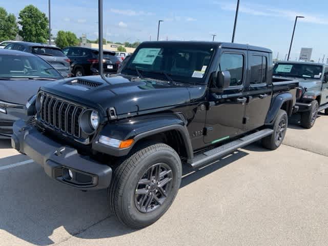 Thumbnail: 2025 Jeep Gladiator - 2