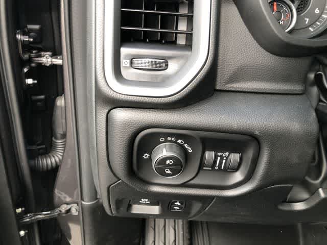 Thumbnail: 2026 RAM 1500 - 25