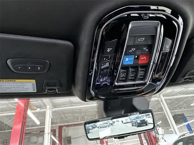 Thumbnail: 2023 Jeep Grand Cherokee - 14