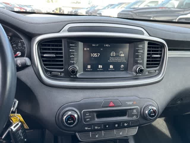 Thumbnail: 2019 Kia Sorento - 8