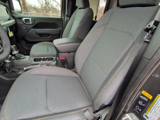 Thumbnail: 2026 Jeep Gladiator - 16