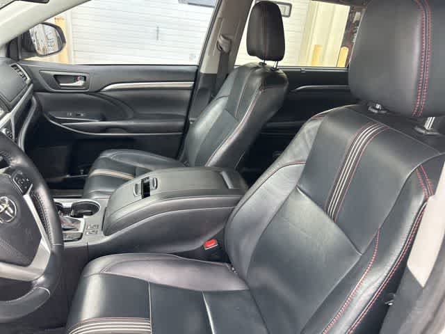 Thumbnail: 2019 Toyota Highlander - 3