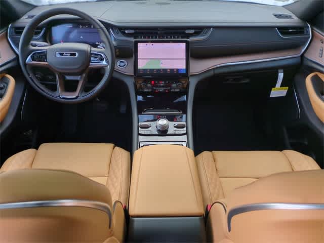 Thumbnail: 2025 Jeep Grand Cherokee - 16