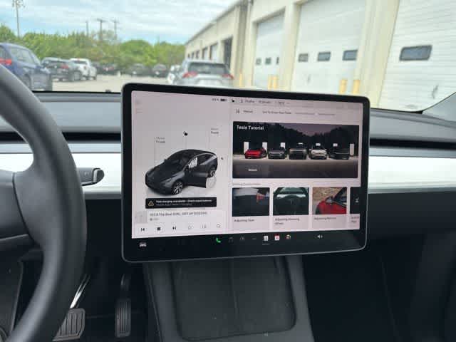 Thumbnail: 2023 Tesla Model Y - 8