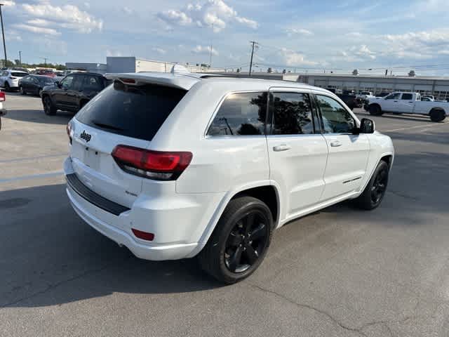 Thumbnail: 2015 Jeep Grand Cherokee - 20