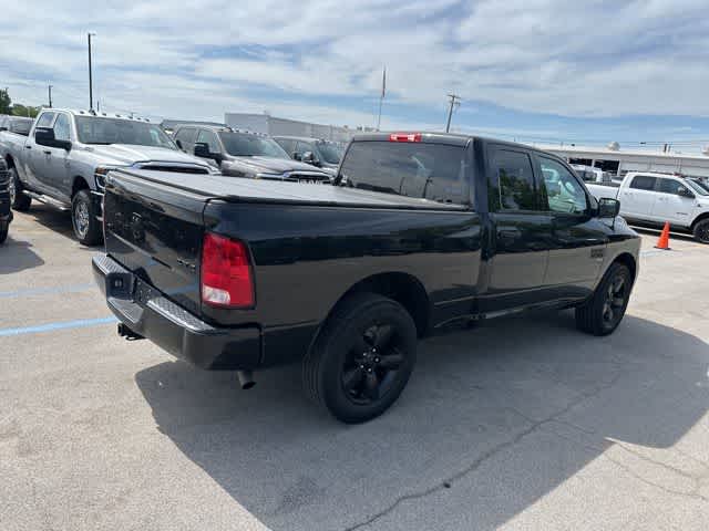 Thumbnail: 2019 RAM 1500 Classic - 16