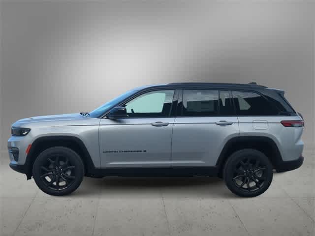 Thumbnail: 2025 Jeep Grand Cherokee - 5