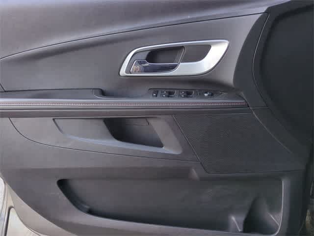 Thumbnail: 2010 Chevrolet Equinox - 30