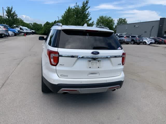 Thumbnail: 2016 Ford Explorer - 13