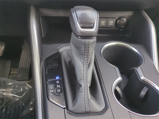 Thumbnail: 2020 Toyota Highlander - 33