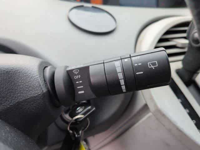 Thumbnail: 2004 Nissan Quest - 25