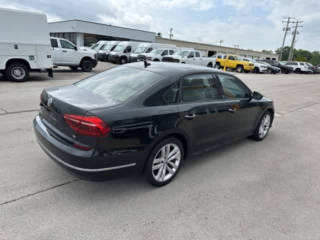 Thumbnail: 2019 Volkswagen Passat - 24