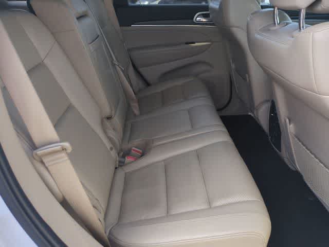 Thumbnail: 2020 Jeep Grand Cherokee - 21