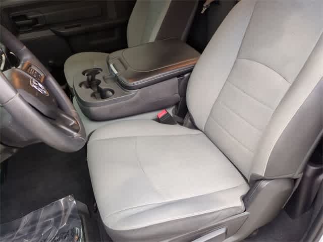 Thumbnail: 2022 RAM 1500 Classic - 17