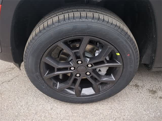 Thumbnail: 2025 Jeep Grand Cherokee - 14