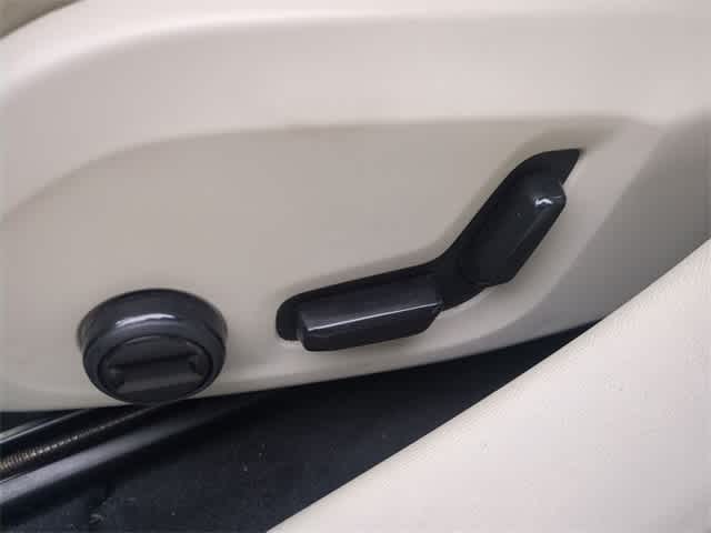 Thumbnail: 2021 Volvo S60 - 18