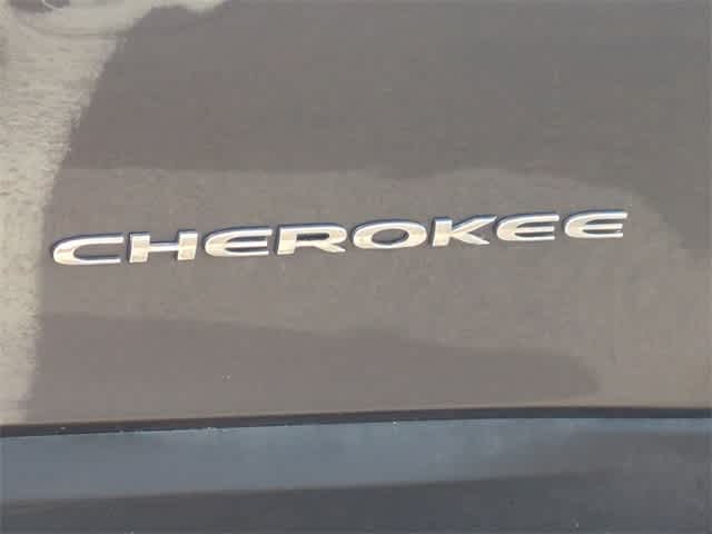 Thumbnail: 2015 Jeep Cherokee - 11