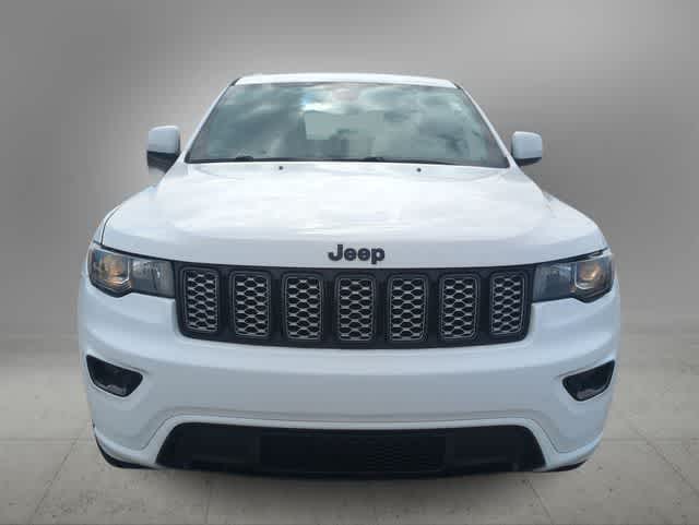 Thumbnail: 2018 Jeep Grand Cherokee - 3