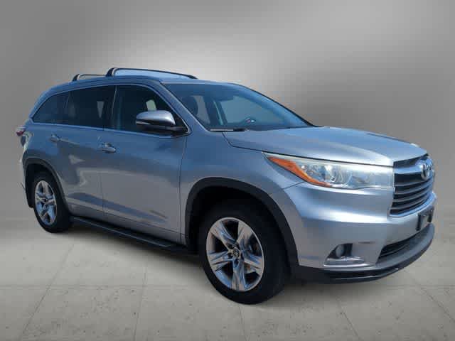 Thumbnail: 2016 Toyota Highlander - 2