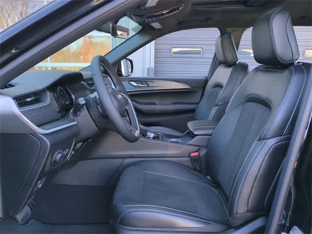 Thumbnail: 2025 Jeep Grand Cherokee L - 17