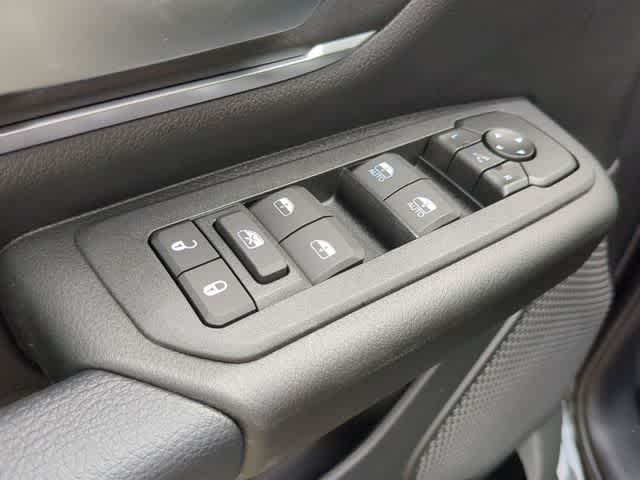 Thumbnail: 2026 RAM 1500 - 18