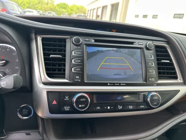 Thumbnail: 2017 Toyota Highlander - 9