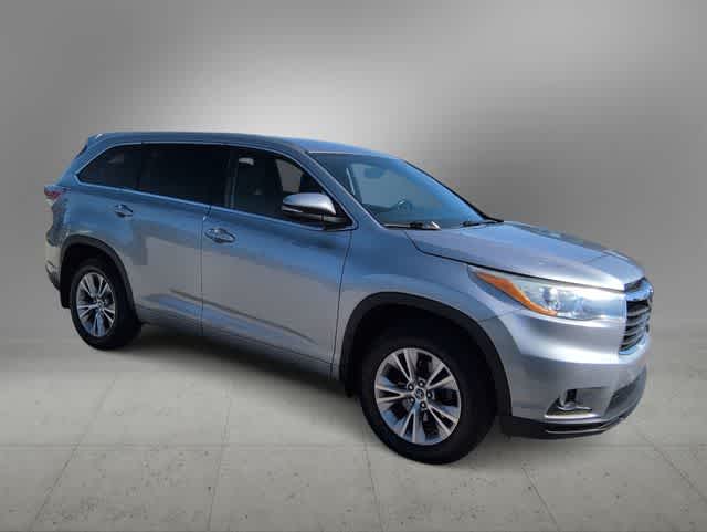 Thumbnail: 2016 Toyota Highlander - 2