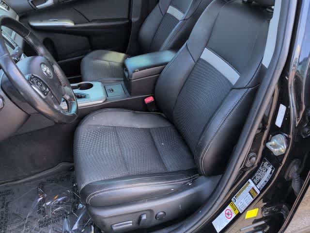 Thumbnail: 2014 Toyota Camry - 16