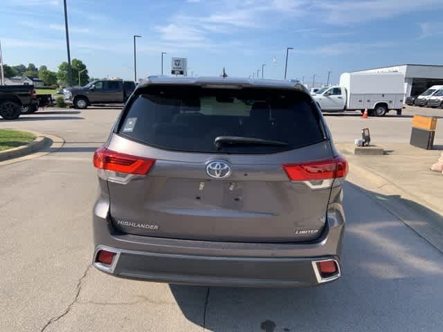Thumbnail: 2018 Toyota Highlander - 23