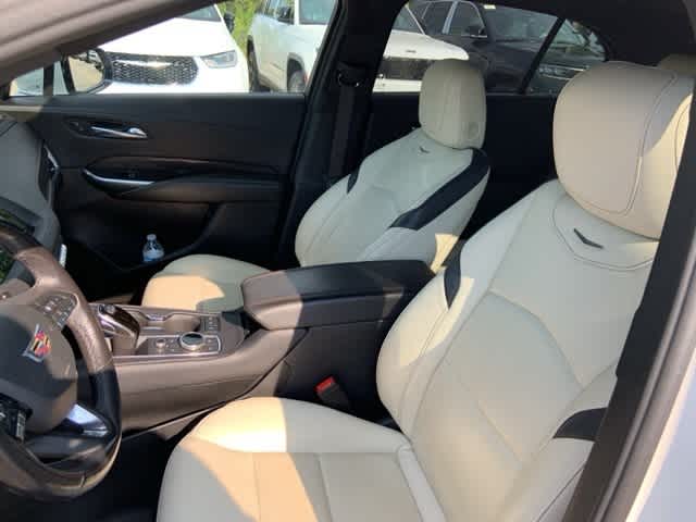 Thumbnail: 2021 Cadillac XT4 - 3