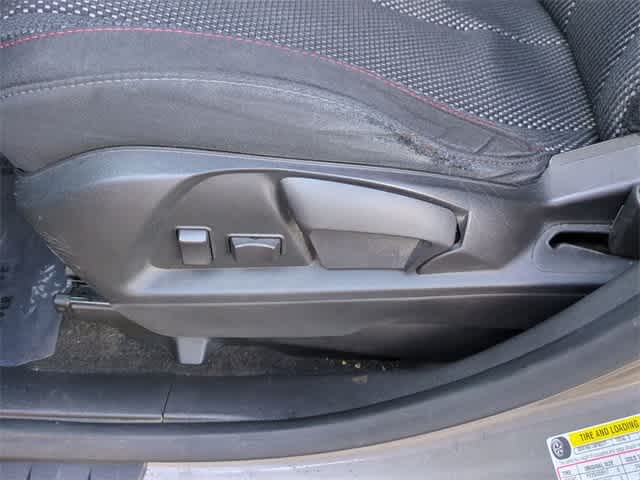 Thumbnail: 2010 Chevrolet Equinox - 18