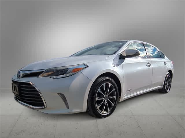 Thumbnail: 2016 Toyota Avalon - 4