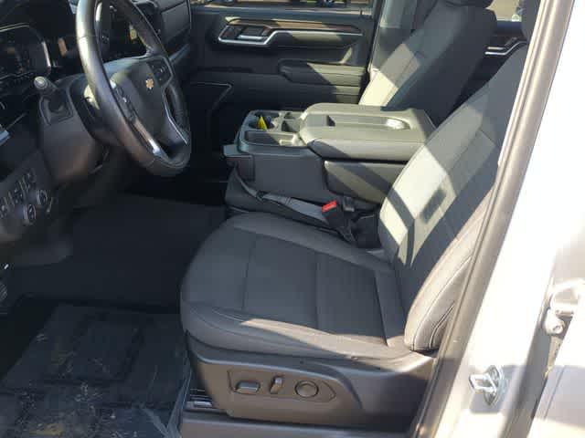 Thumbnail: 2022 Chevrolet Silverado 1500 - 17