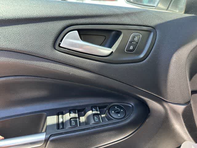Thumbnail: 2019 Ford Escape - 12