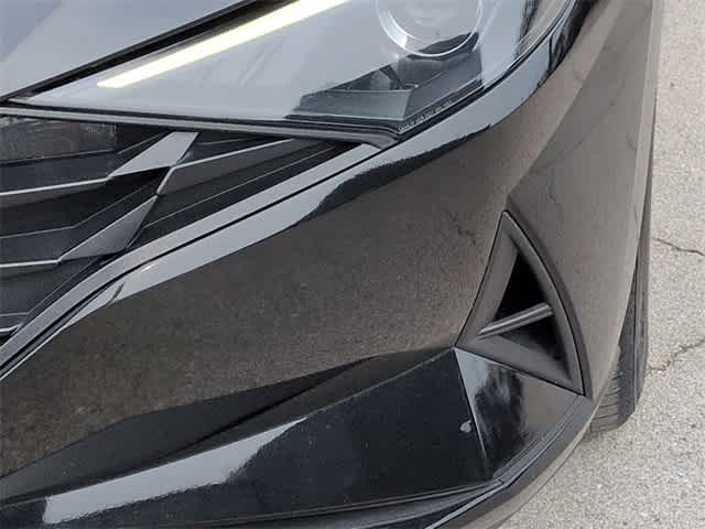 Thumbnail: 2023 Hyundai Elantra - 9