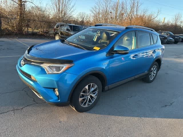 Thumbnail: 2016 Toyota RAV4 - 2