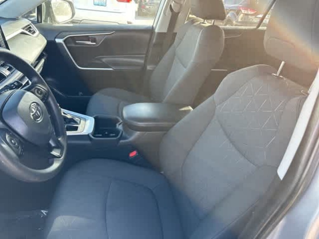 Used 2022 Toyota RAV4 XLE SUV